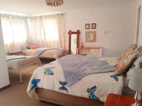 Rheola's Guest Cottage